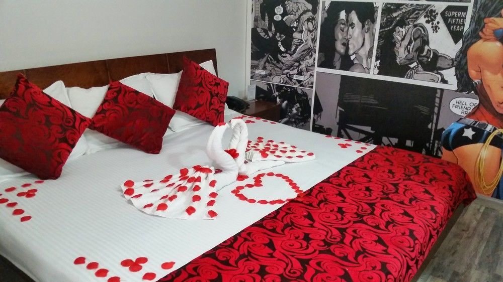 Hotel Comic City Bogota Ngoại thất bức ảnh